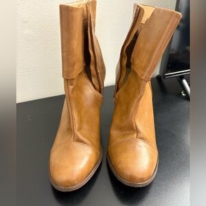 Bean Signature Brown Brazil Boots Size 8M